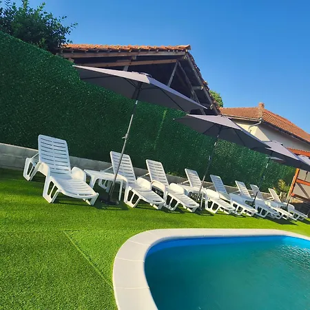 بيت للعطل алтея